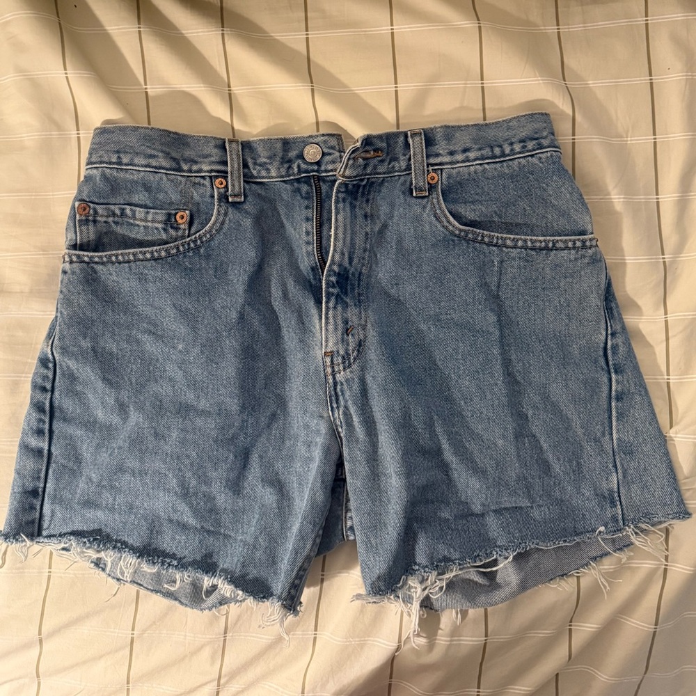 Levi’s 505 Cutoff Denim Shsorts size 33